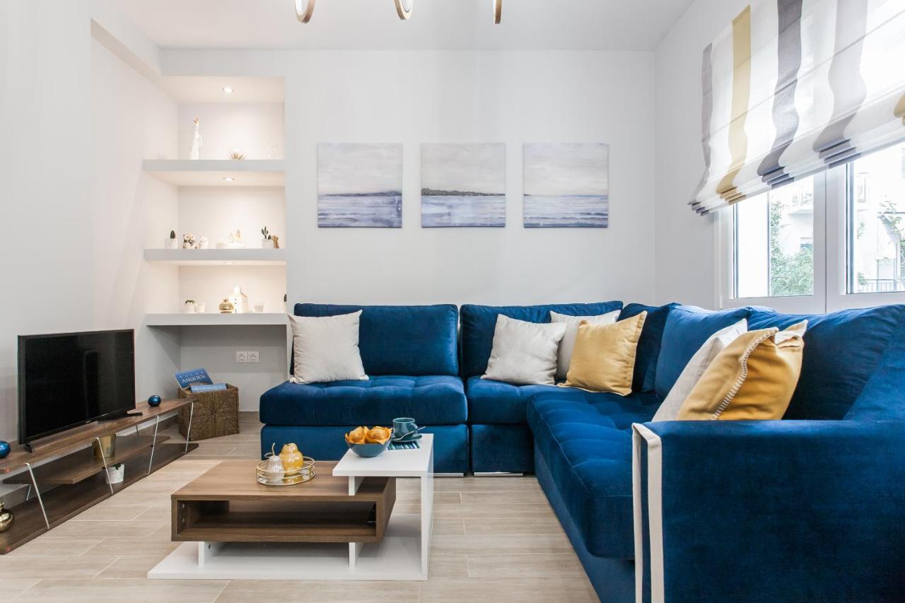 Luxury Seaside Apartment Next To Starbucks Opossite The Beach Park Of Flisvos Atena Exterior foto