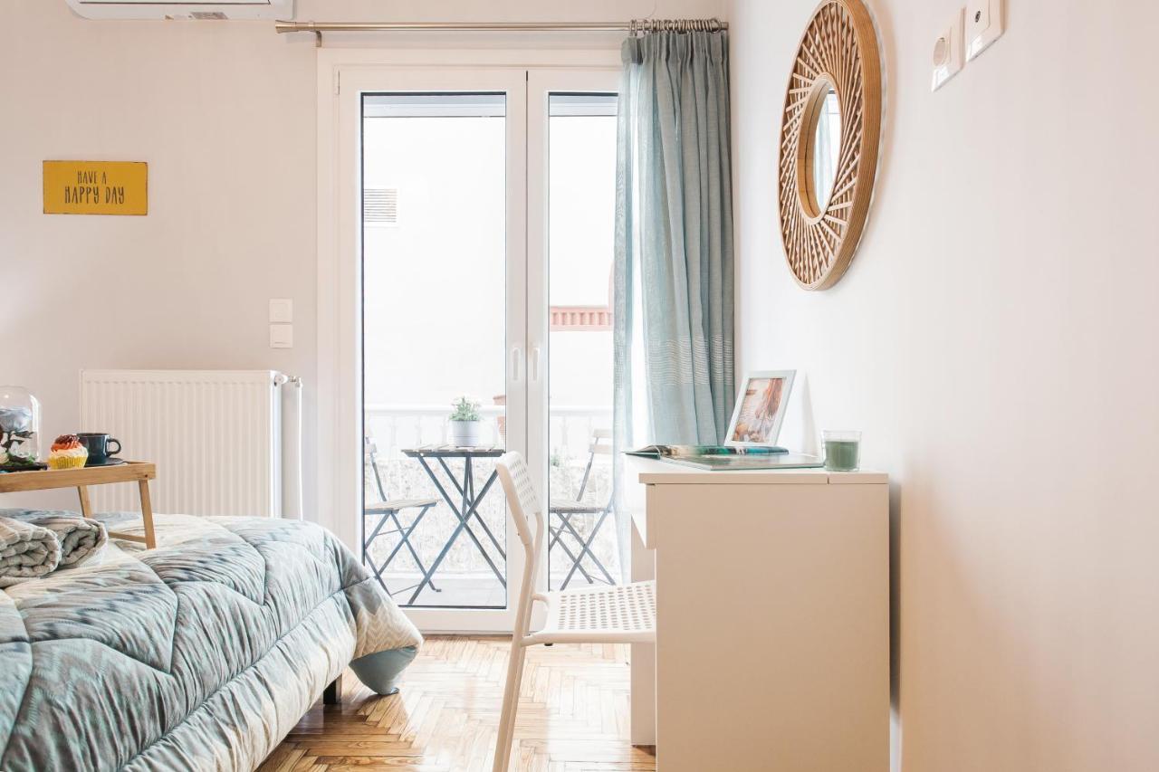 Luxury Seaside Apartment Next To Starbucks Opossite The Beach Park Of Flisvos Atena Exterior foto