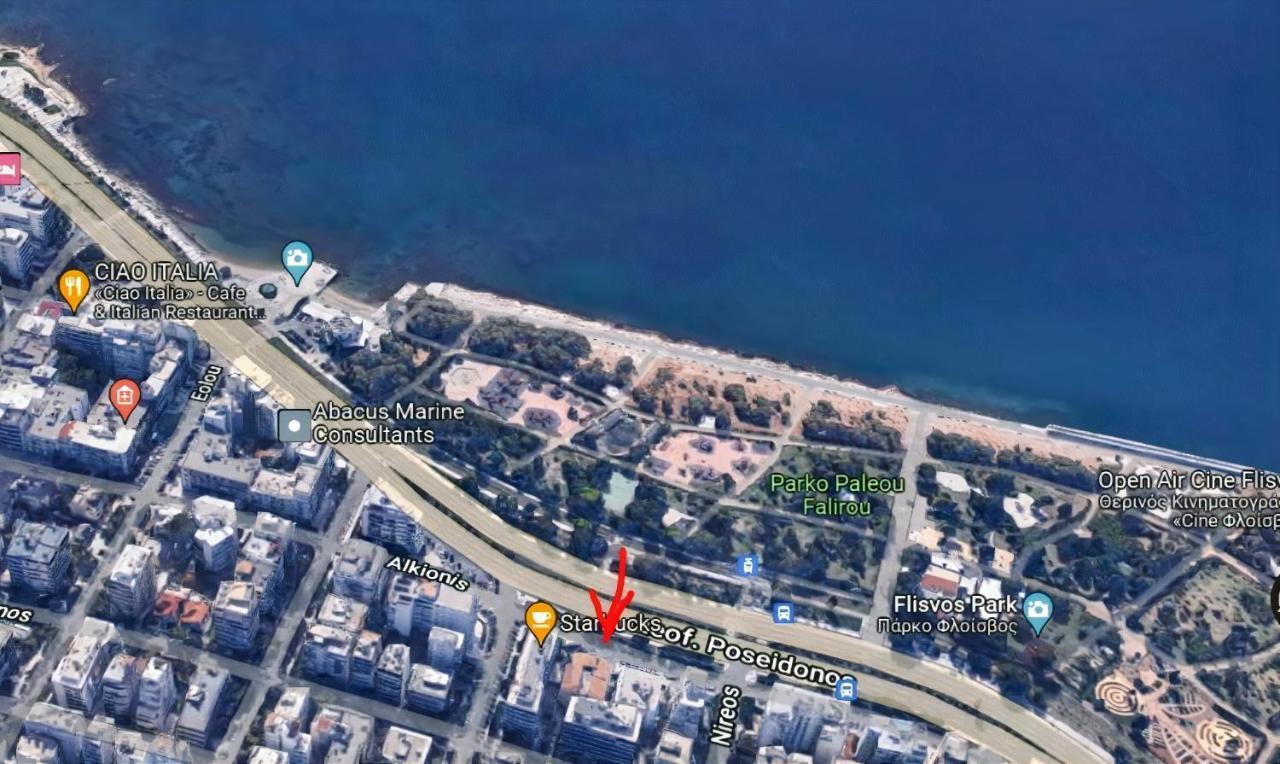 Luxury Seaside Apartment Next To Starbucks Opossite The Beach Park Of Flisvos Atena Exterior foto